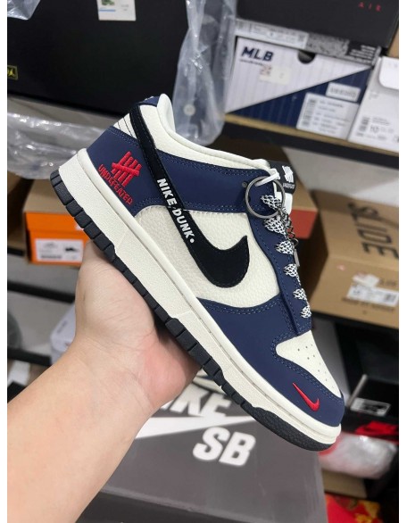 Nike SB Dunk Low 