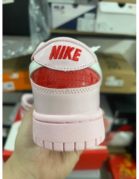 Nike SB Dunk Low 