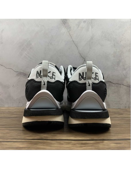 Nike Ldwaffle / Sacai 