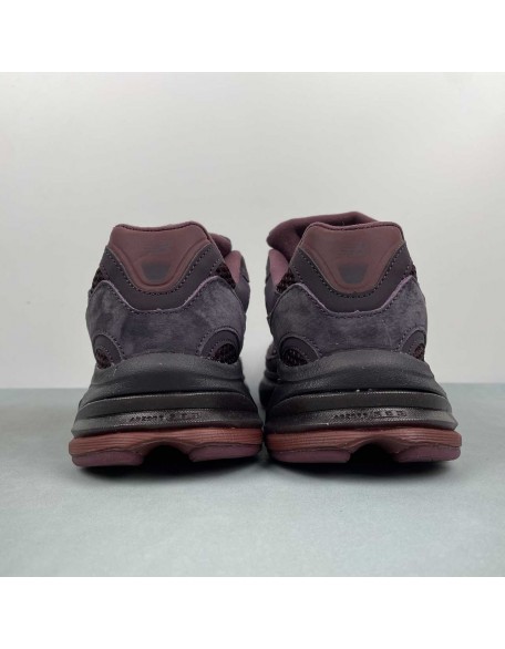 New Balance 2010