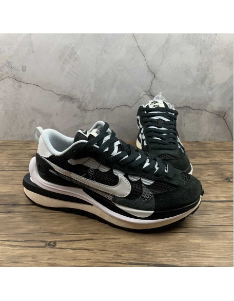 Nike Ldwaffle / Sacai 