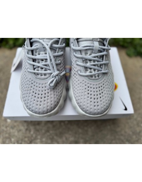 Nike Mind 002