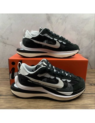 Nike Ldwaffle / Sacai 