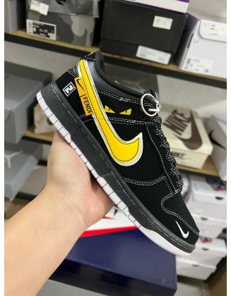 Nike SB Dunk Low 
