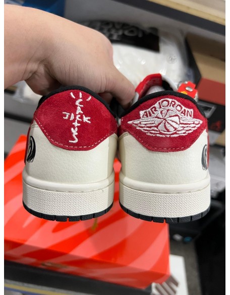 Air Jordan 1 Low 