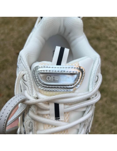 Off White