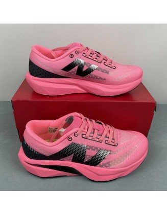 New Balance FuelCell Rebel V4