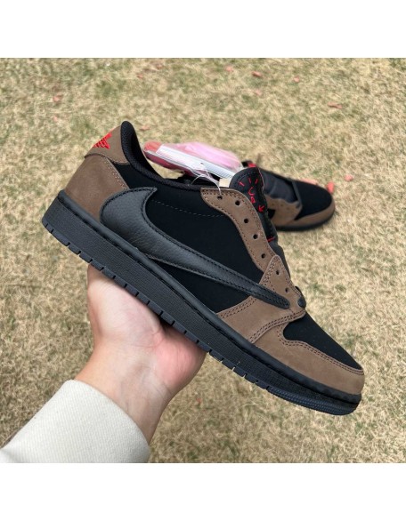 Air Jordan 1 Low 