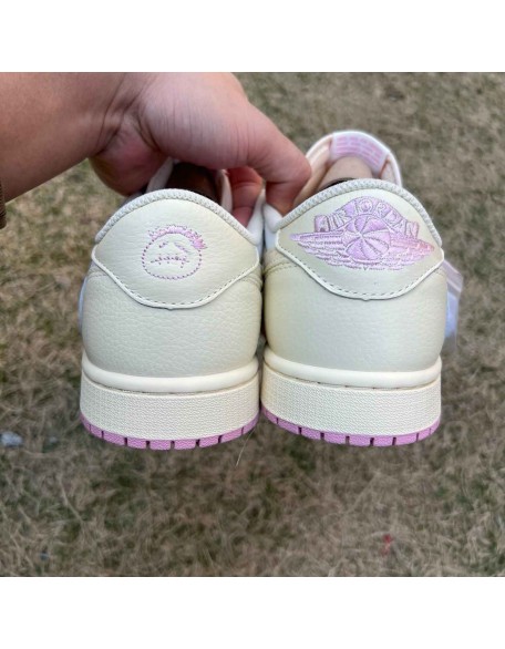 Air Jordan 1 Low 