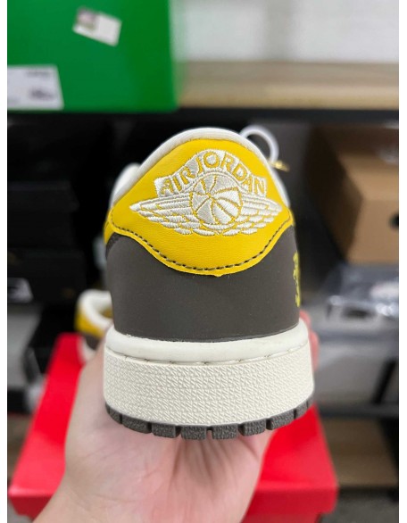 Air Jordan 1 Low 
