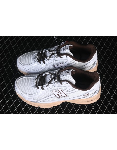 New Balance 740