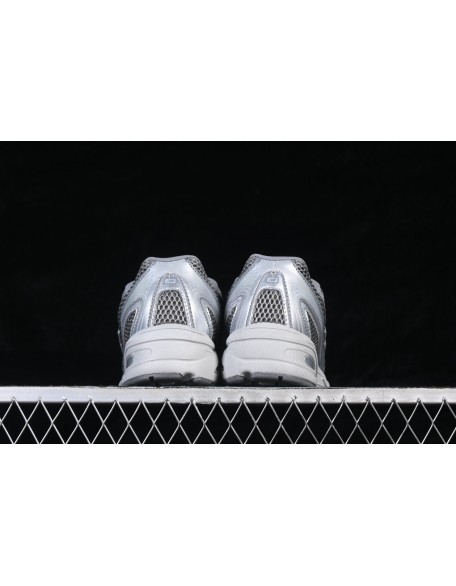 New Balance 740