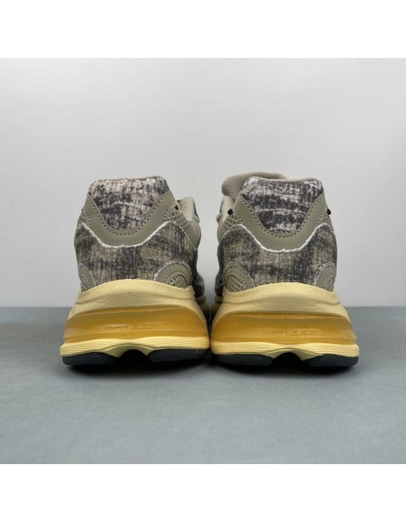 New Balance 2010