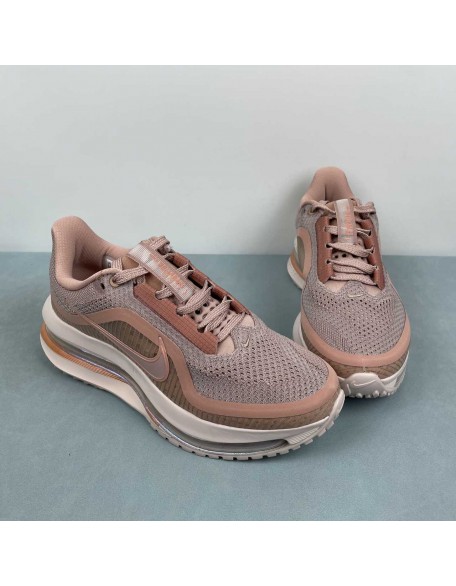 NIKE Pegasus Premium