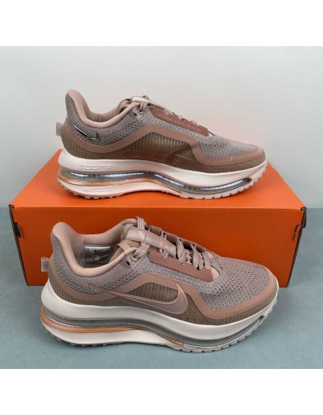 NIKE Pegasus Premium