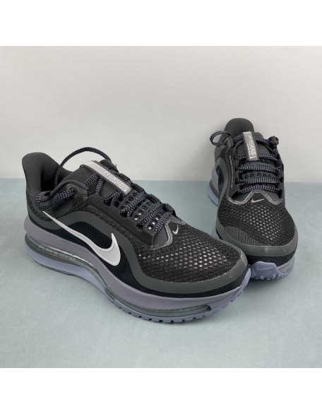 NIKE Pegasus Premium