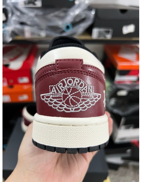 Air Jordan 1 Low 
