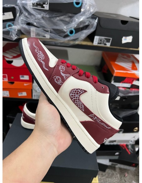 Air Jordan 1 Low 