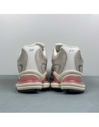 New Balance 2000