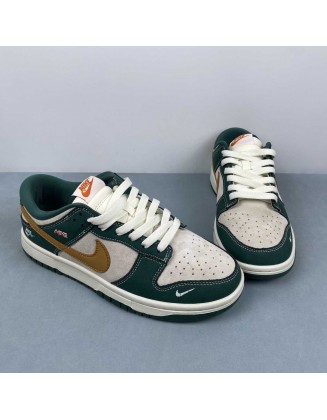 Nike SB Dunk Low 