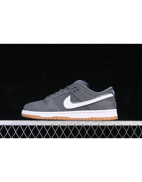 Nike SB Dunk Low 
