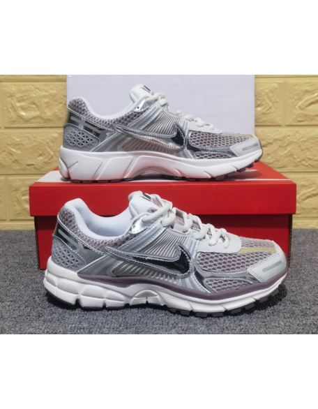 Nike Zoom Vomero 5