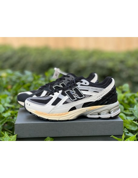 New Balance 1906