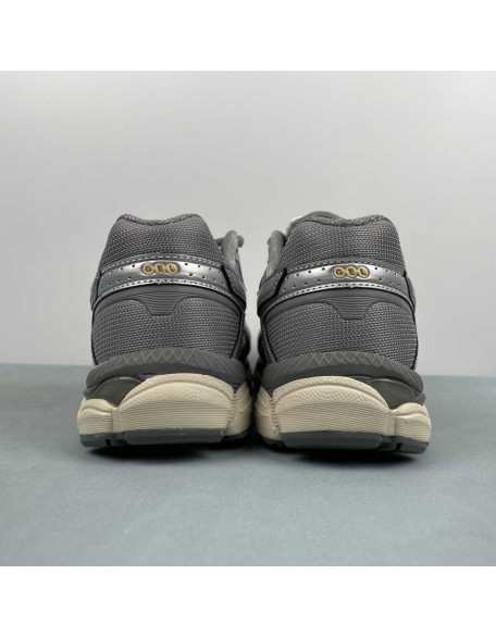 Asics GEL-CUMULUS 16