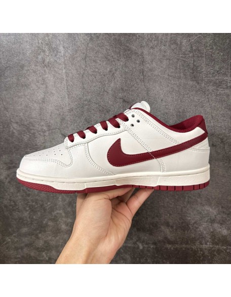 Nike SB Dunk Low 