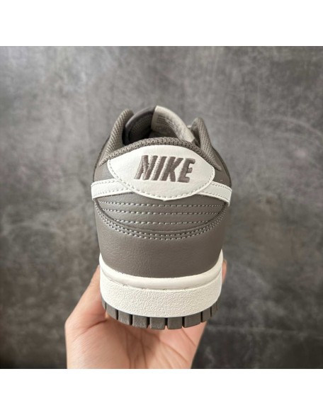 Nike SB Dunk Low 