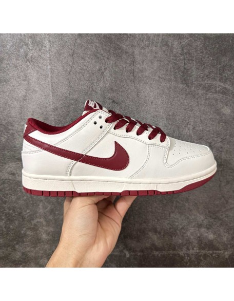 Nike SB Dunk Low 