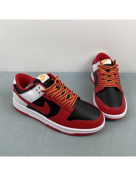 Nike SB Dunk Low 
