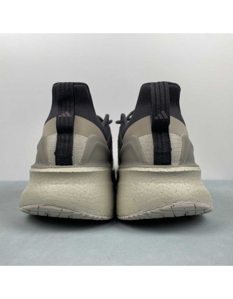Adidas Ultra Boost 5 UB