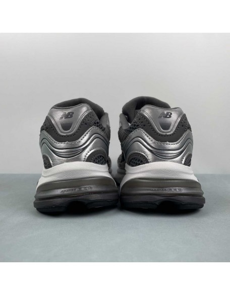 New Balance 2010