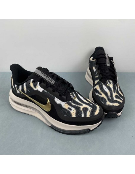 NIKE Pegasus Premium