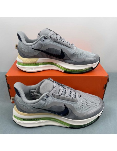 NIKE Pegasus Premium
