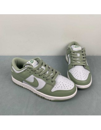 Nike SB Dunk Low 