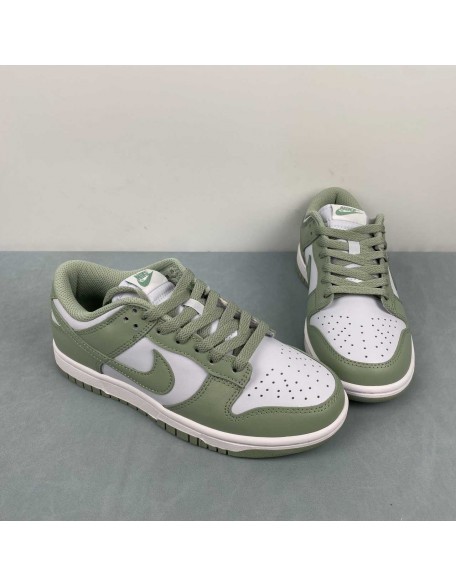 Nike SB Dunk Low 