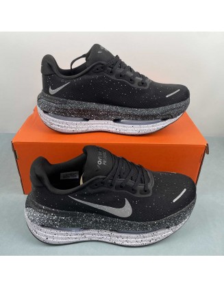 NIKE Vomero Premium