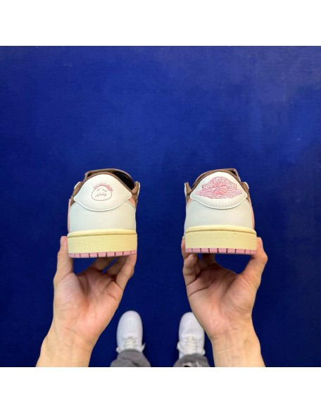 Tracis Scott x Air Jordan 1 Low
