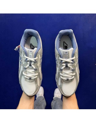 New Balance 740