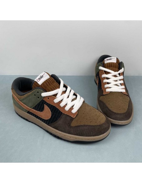 SB Dunk Low
