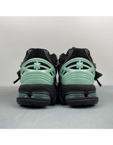 New Balance 1906