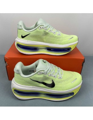 NIKE Vomero Premium