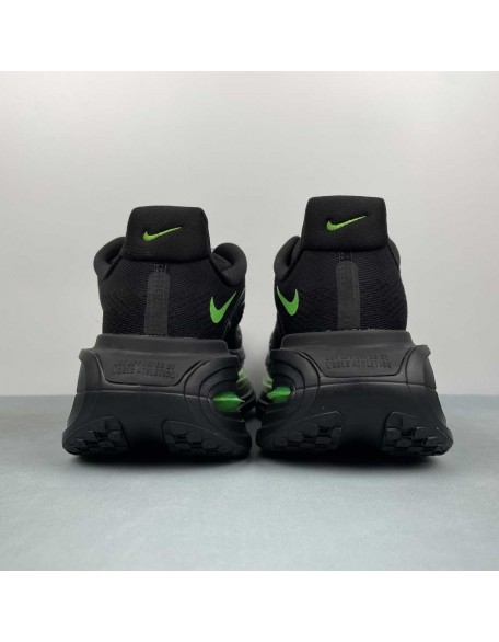 NIKE Vomero Premium