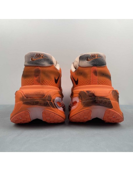 NIKE Vomero Premium