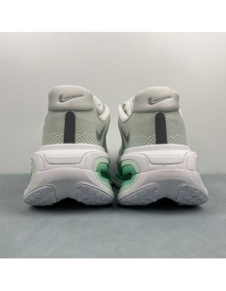 NIKE Vomero Premium