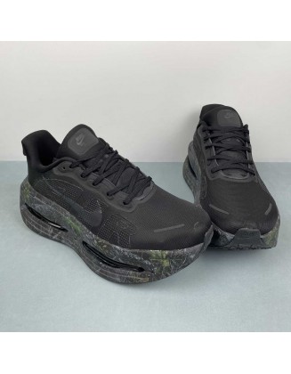 NIKE Vomero Premium
