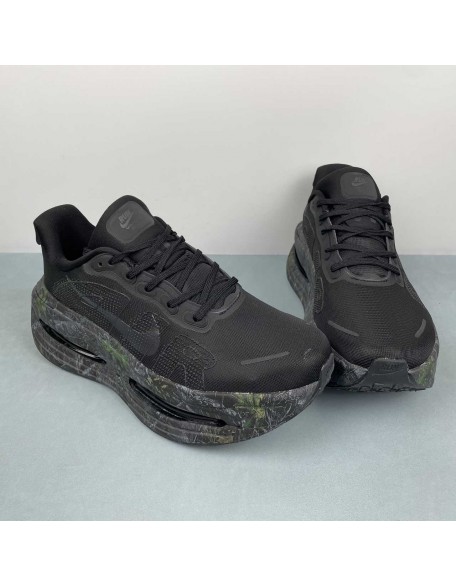 NIKE Vomero Premium