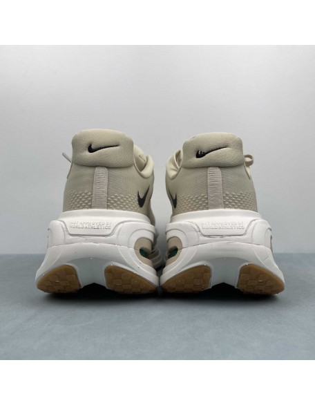 NIKE Vomero Premium